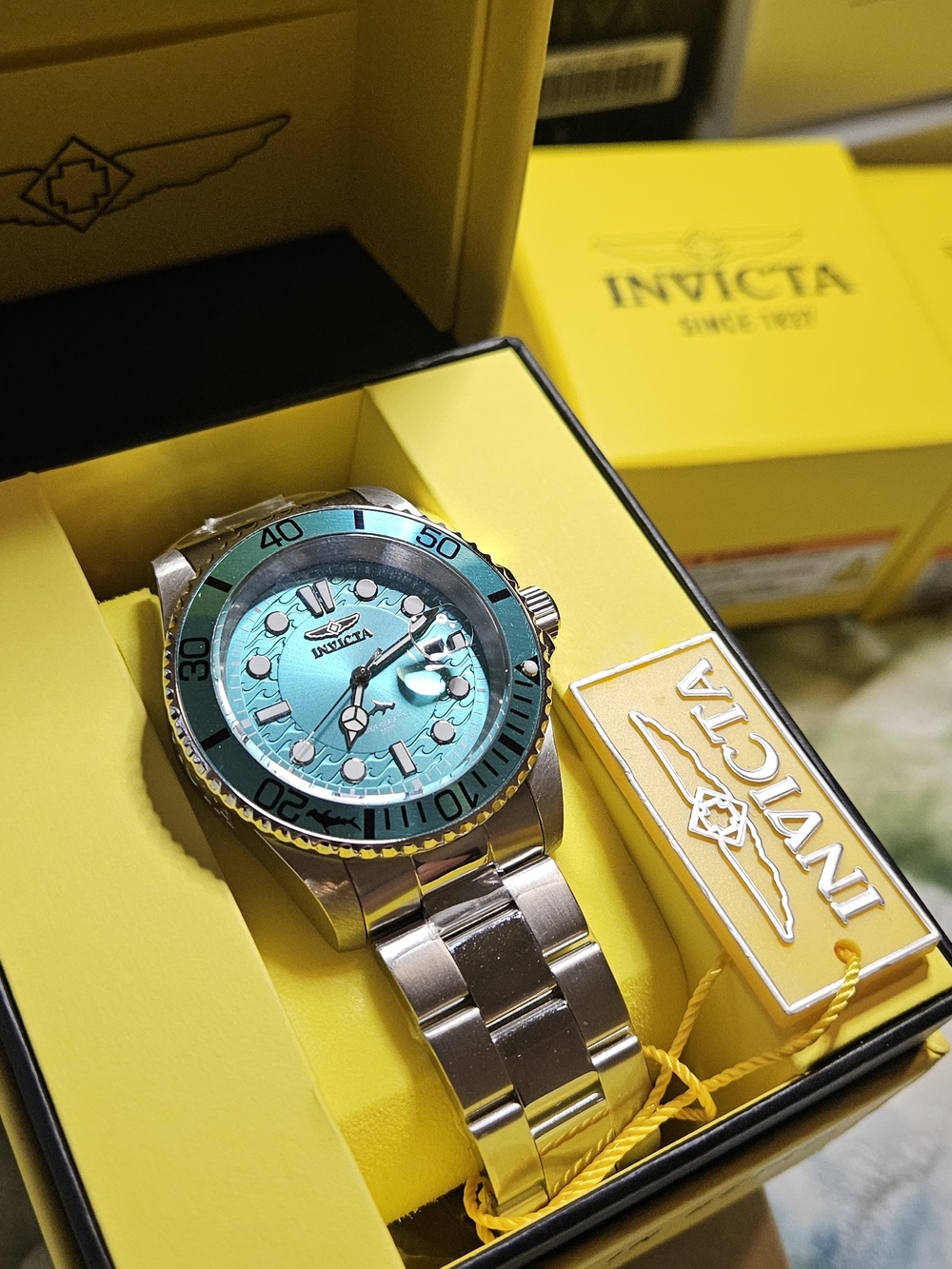 The Invicta Pro Diver Isobar (Model 50822) - Picture 8 of 10